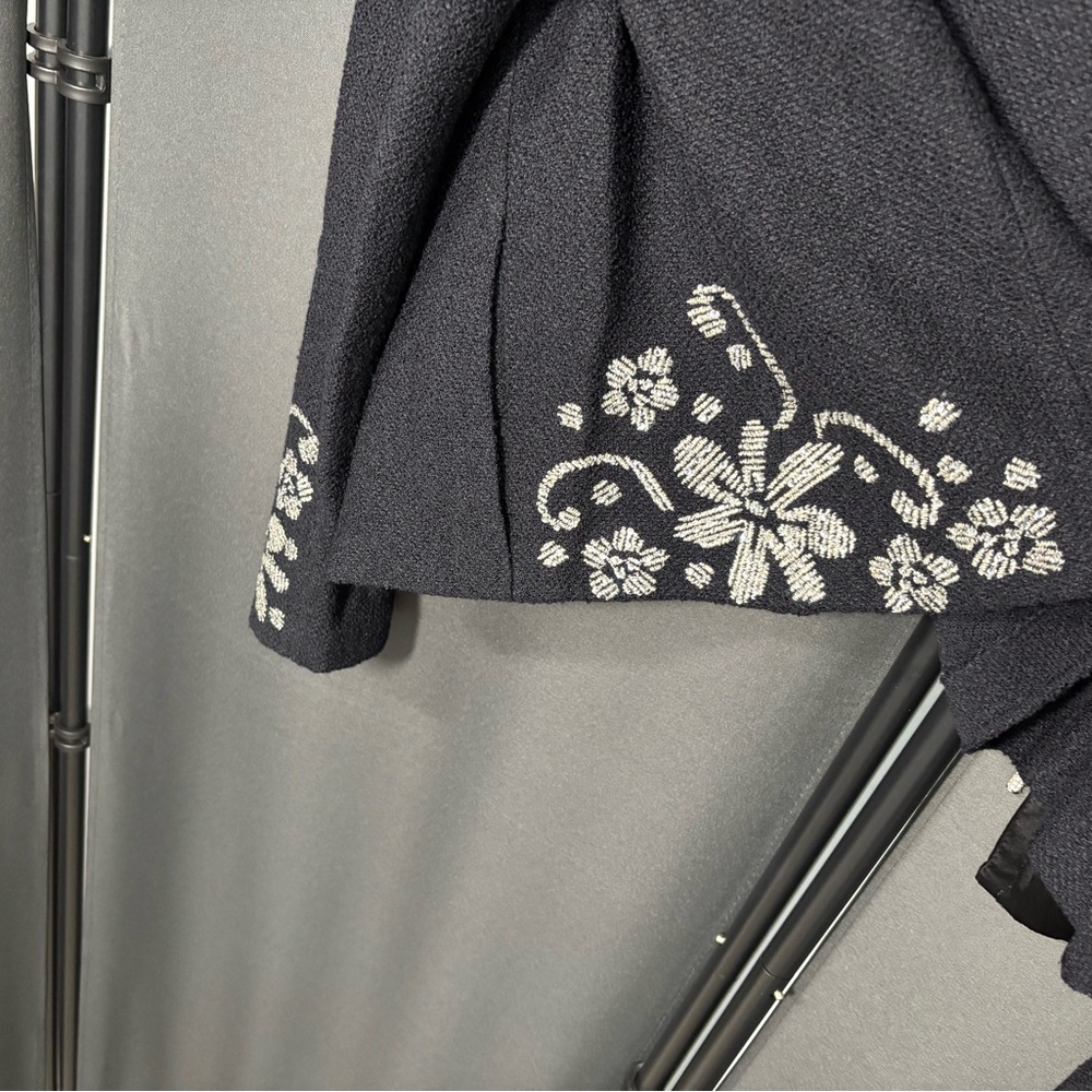 St. John Evening Jacket - Picture 9 of 10